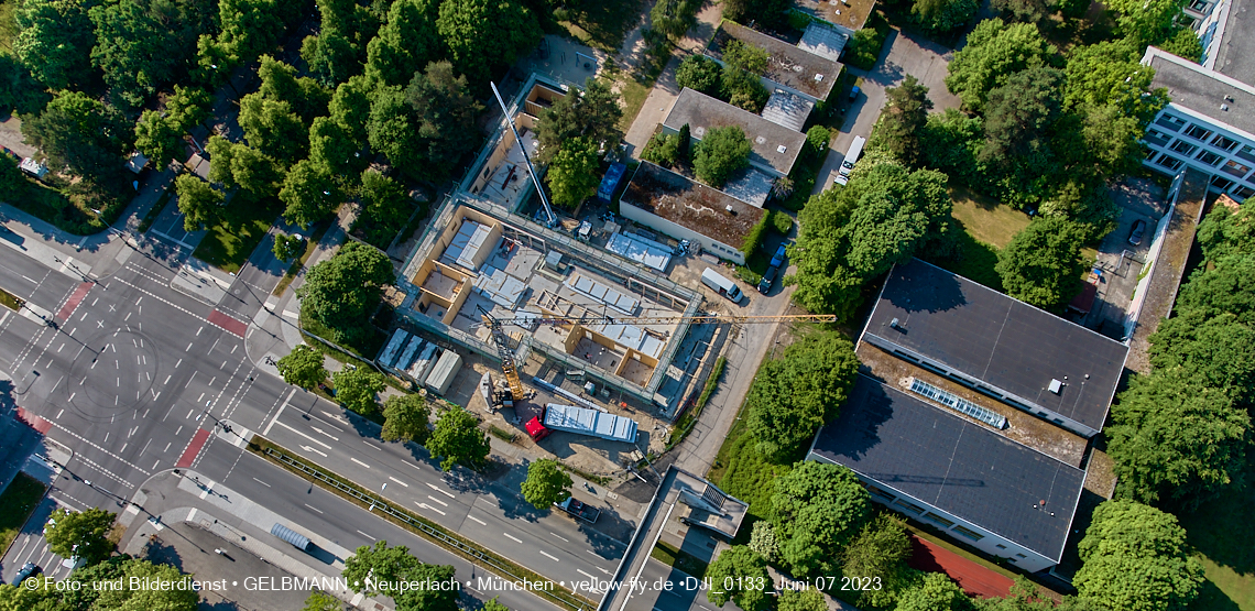 07.06.2023 - aktuelle Fotos von der »<strong><i>Baustelle zum Hort für Kinder</i></strong>« in Neuperlach in München